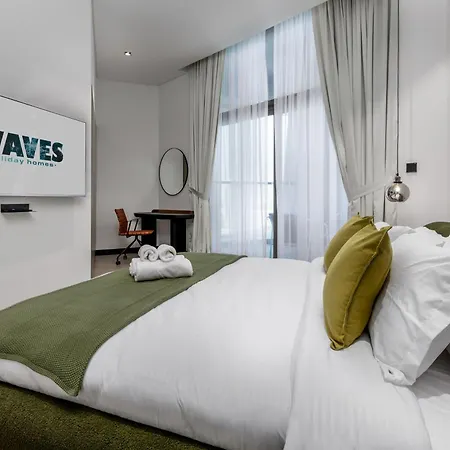 Waves Holiday Homes - 15 Northside, Tower 1, Two Bedroom دبي المظهر الخارجي الصورة