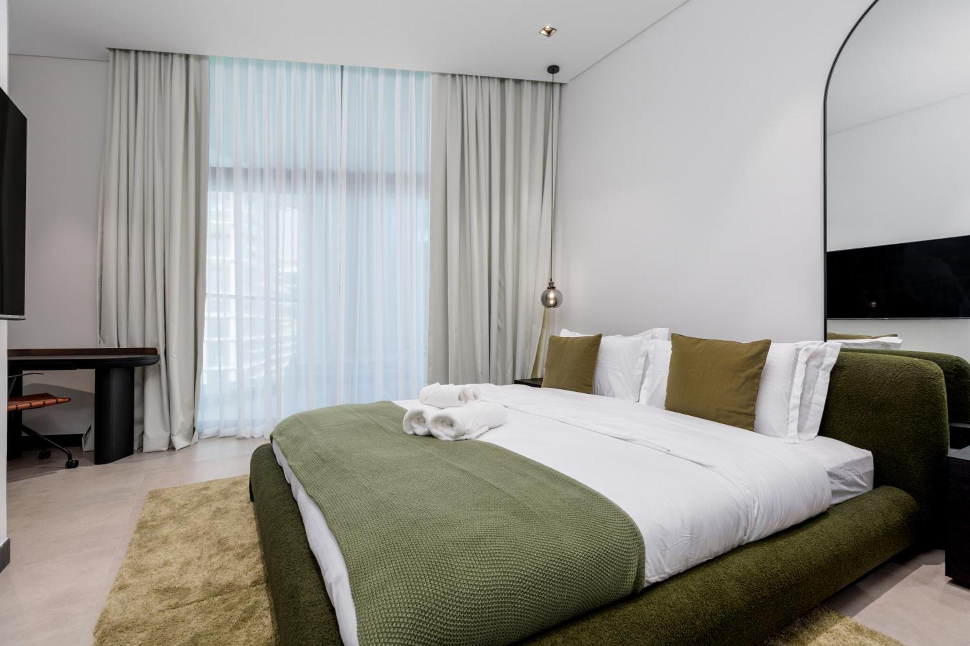 Apartment Waves Homes - 15 Northside, Tower 1, Two Bedroom *